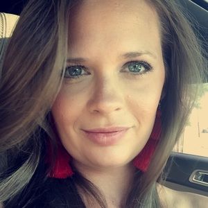 Meet your Posher, Ali